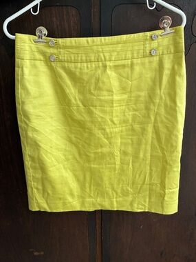LOFT Bright Yellow Pencil Skirt with Button Accents Sz 4